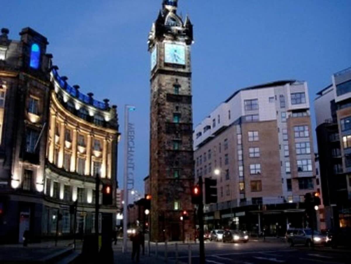 City Centre Apartment W Parking & Hyperoptic Wifi Glasgow Exterior photo