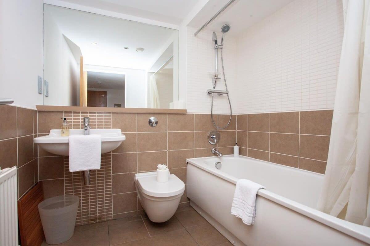 City Centre Apartment W Parking & Hyperoptic Wifi Glasgow Exterior photo